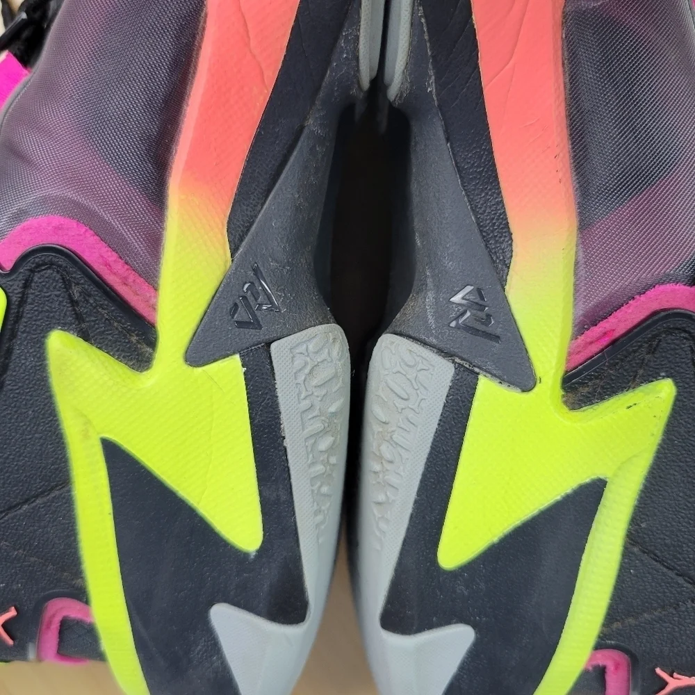 Nike air Jordan Why Not Zer 0.5 Raging Youth Size 6.5Y Women‎ Size 8.5